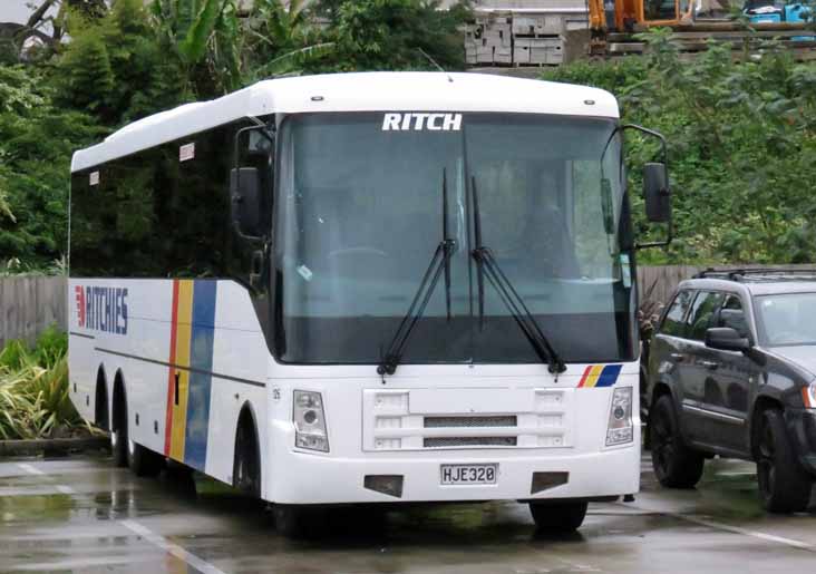 Ritchies Mitsubishi Fuso Fighter Designline 126